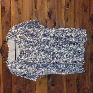 Women's plus size 2x navy blue Paisley top